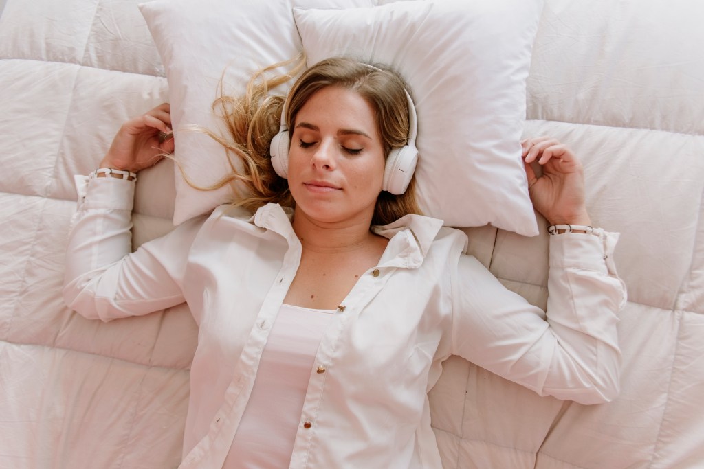 Focus Hack: Study Finds Students Use Binaural Beats to “Get High”