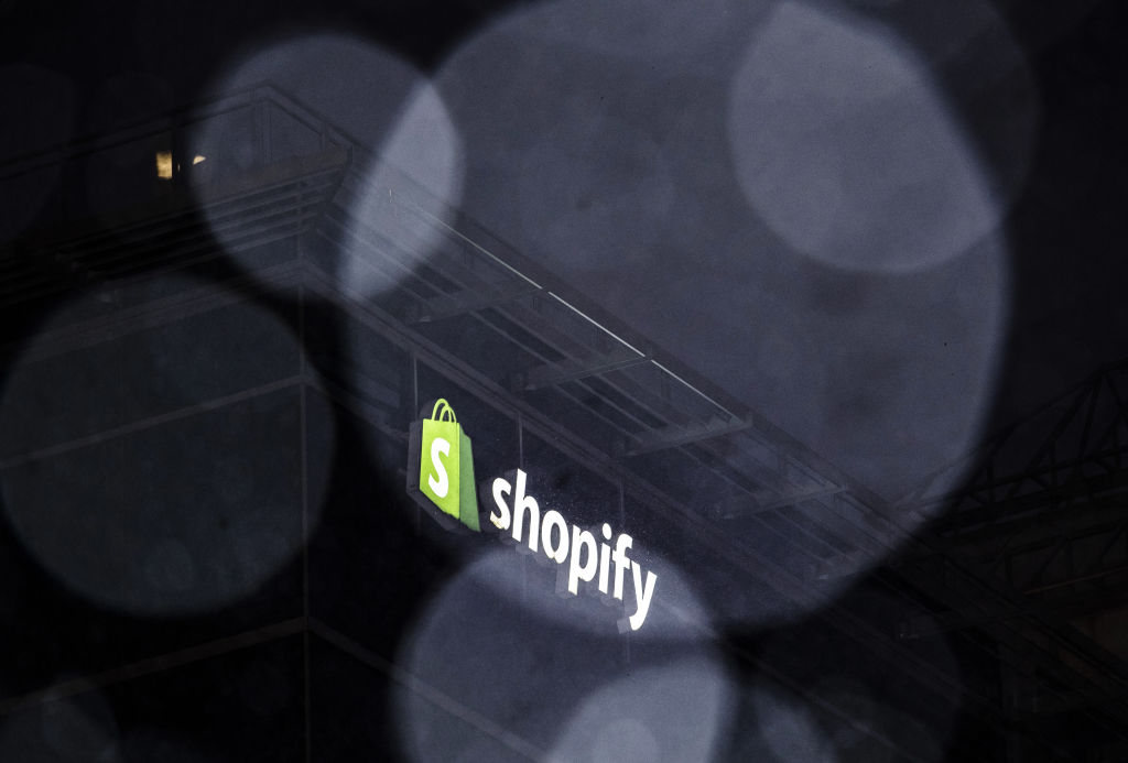 Shopify Goes Hard on Cheeky Web3 Integration: Millions of Merchants Can Now Mint NFTs