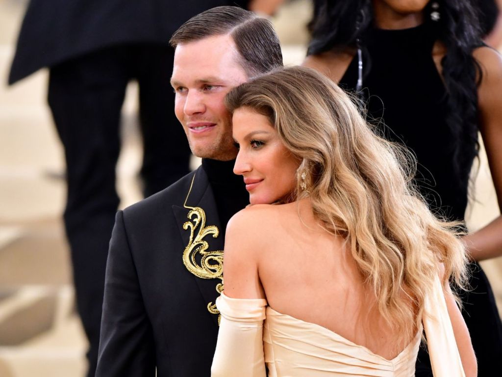 New Reports Show Giselle Bündchen & Tom Brady Lost $70M of Value in Crypto Collapse