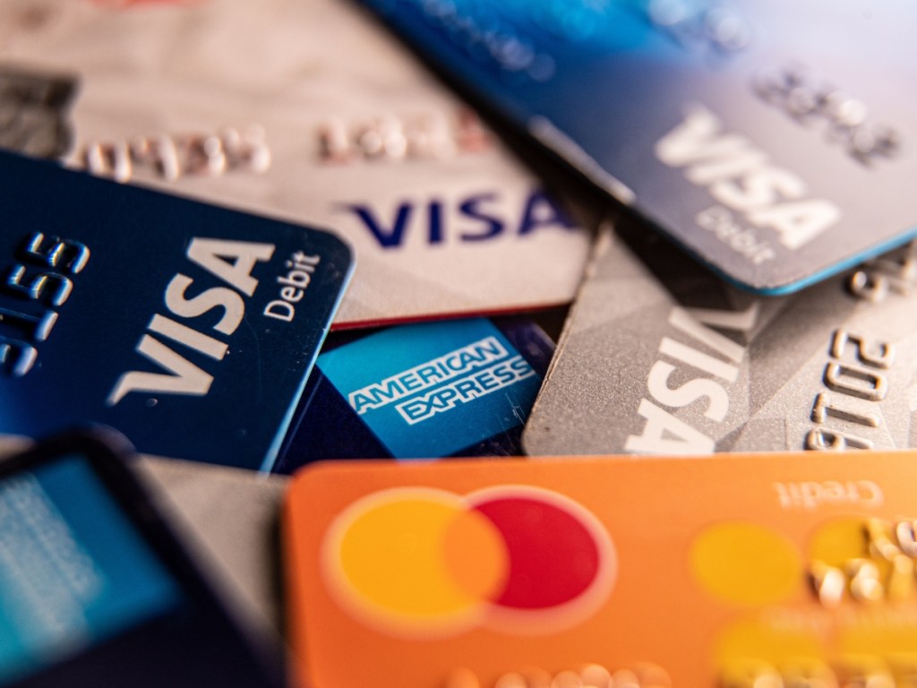 Visa and Mastercard pause new crypto partnerships