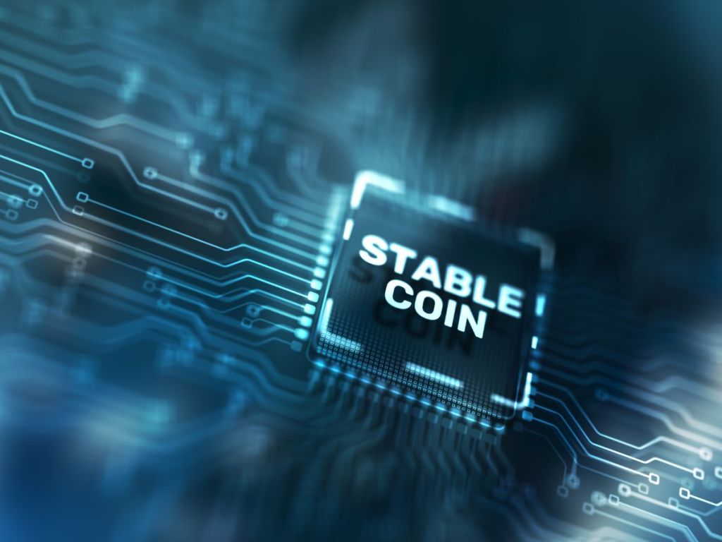 Stablecoins Explained: What is a Stablecoin and How do They Work?