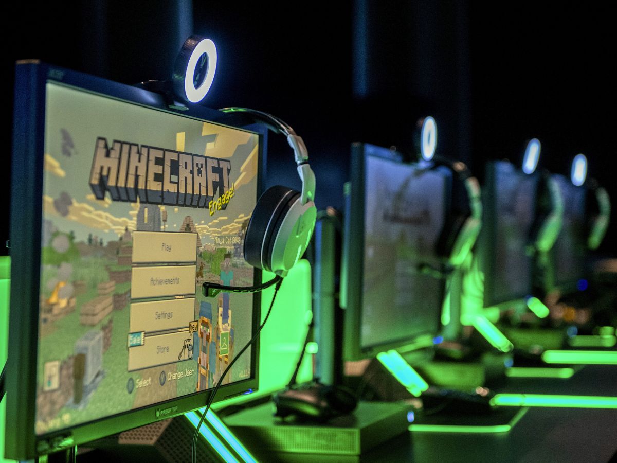 Players can now earn Bitcoin while playing Minecraft. Image source: Getty