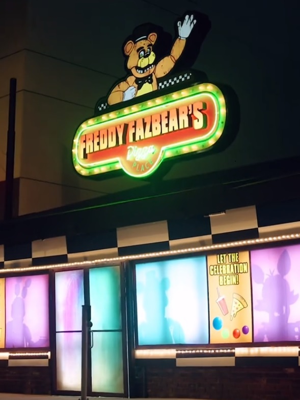 Freddy Fazbear's pizza is a facade