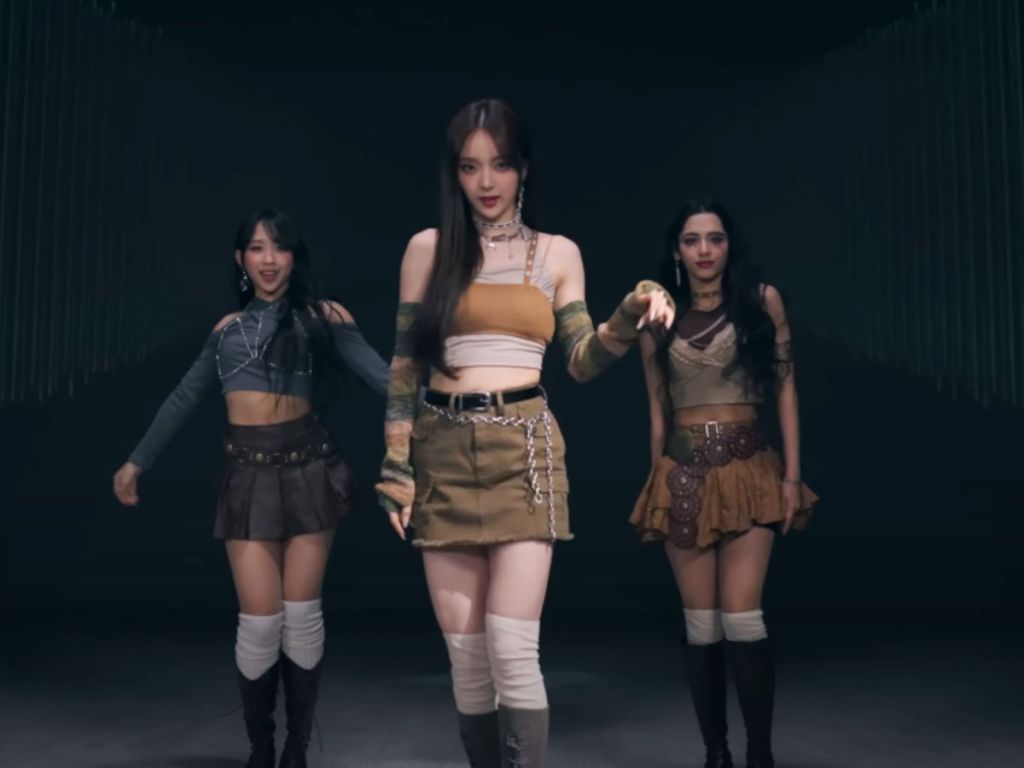 K-Pop Fans Have Creative Control Over This New Girl Group In The Metaverse, Here’s How You Can Too
